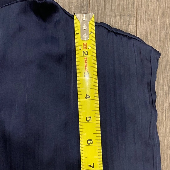 🚫SOLD🚫 NWT Abercrombie & Fitch Sheer Plisse Pleated Sleeveless Shell Top - Picture 9 of 10